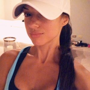 Meet your Posher, Sabina